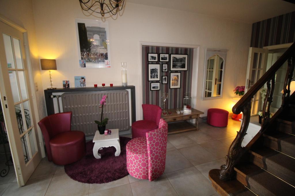 Les Alisiers Hotell Nadrin Exteriör bild
